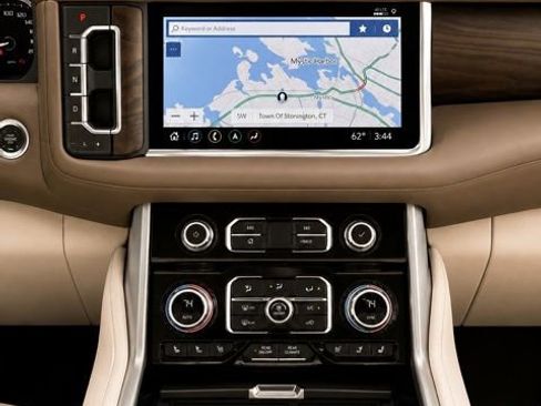 Used 2021 GMC Yukon Denali w/ Denali Premium Package AWD/4WD image 23