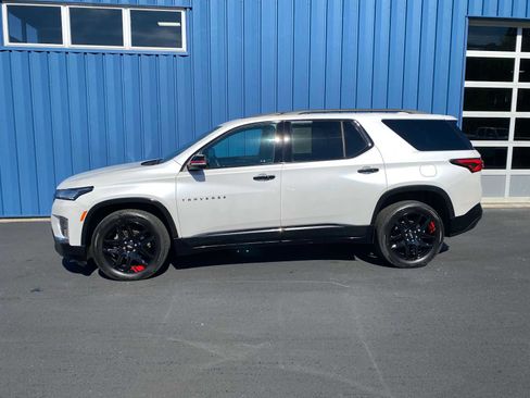 Used 2023 Chevrolet Traverse Premier w/ Redline Edition image 15