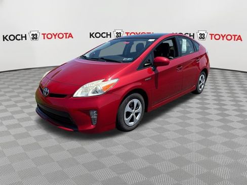 Used 2014 Toyota Prius Three w/ Solar Roof Package FWD image 3