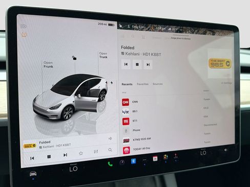 Used 2023 Tesla Model Y Long Range image 14