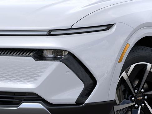 New 2025 Chevrolet Equinox EV LT w/ LPO, Blackout Package image 11