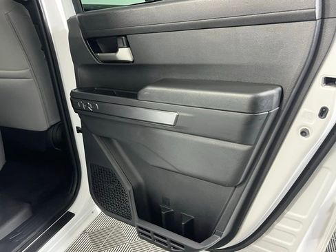 Used 2025 Toyota Tacoma TRD Sport image 30