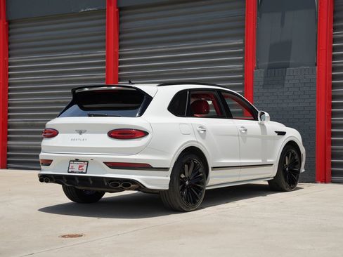 Used 2022 Bentley Bentayga Speed AWD/4WD image 10