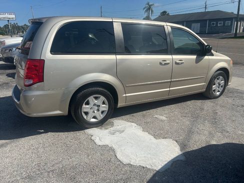 Used 2012 Dodge Grand Caravan SE FWD image 4