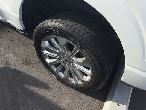 Used 2021 Ford F150 Limited image 13