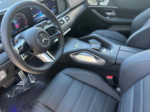 New 2026 Mercedes-Benz GLS 580 4MATIC image 4