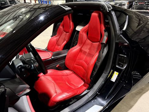 Used 2021 Chevrolet Corvette Stingray Preferred Cpe w/ Z51 Performance Package RWD image 18