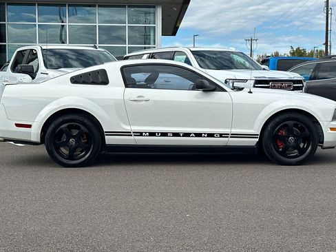 Used 2007 Ford Mustang Coupe image 3