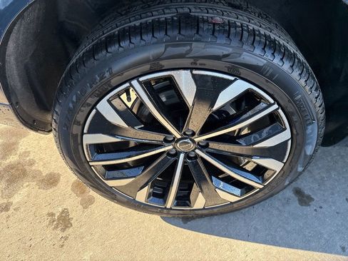 New 2026 Volvo XC90 B6 Ultra w/ Protection Package Premier AWD/4WD image 15