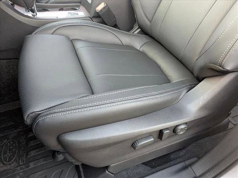 Used 2025 Subaru Ascent Touring AWD/4WD image 4