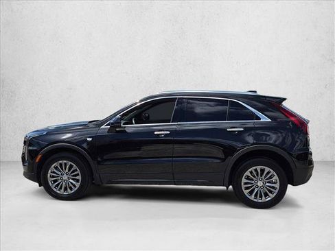Used 2023 Cadillac XT4 Luxury w/ Driver Awareness Package FWD image 8