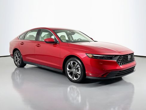 Certified 2023 Honda Accord EX image 3