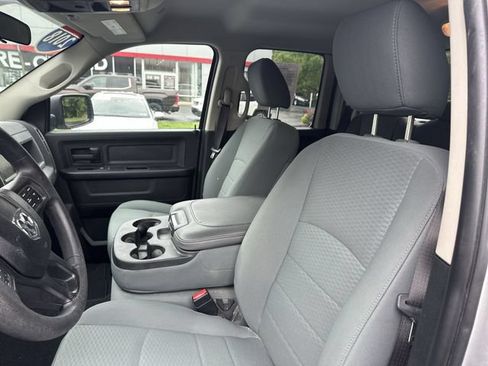 Used 2018 RAM 1500 Express w/ Express Value Package AWD/4WD image 15