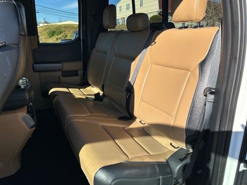 Used 2022 Ford F150 Lariat w/ Equipment Group 502A High image 8