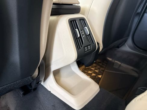 Used 2025 BMW X1 xDrive28i w/ Convenience Package image 16