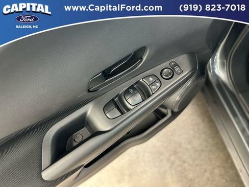 Used 2025 Nissan Kicks Play S FWD image 14