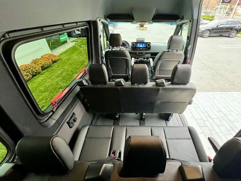 Used 2025 Mercedes-Benz Sprinter 2500 image 25