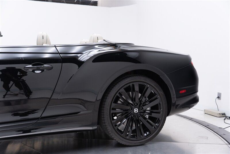 Used 2024 Bentley Continental GT Speed AWD/4WD image 32