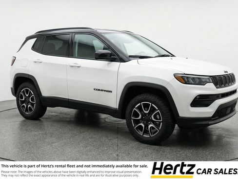 Used 2025 Jeep Compass Trailhawk AWD/4WD image 1