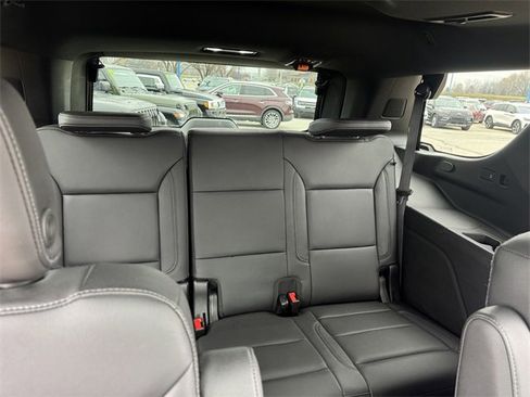 Used 2021 Chevrolet Tahoe Z71 image 13