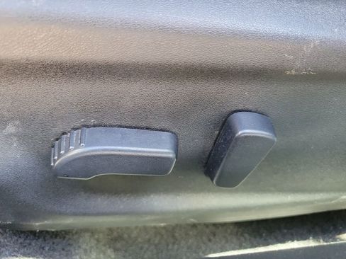 Used 2025 Nissan Altima 2.5 SV FWD image 17