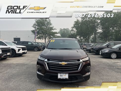 Used 2023 Chevrolet Traverse LT w/ LPO, Floor Liner Package AWD/4WD image 2