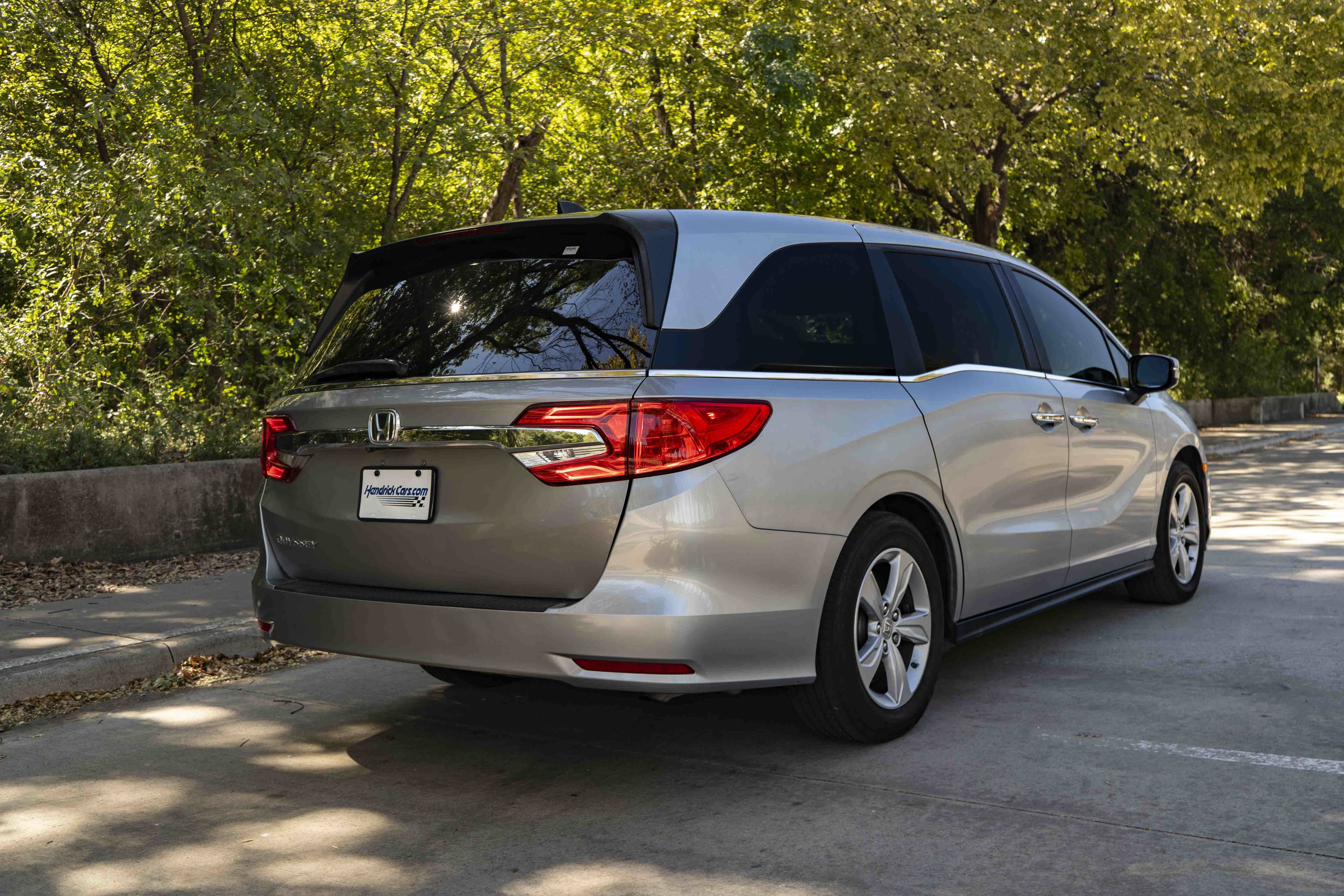Used 2018 Honda Odyssey EX image 9