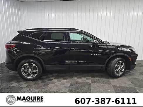 Used 2023 Chevrolet Blazer LT w/ Convenience Package AWD/4WD image 2