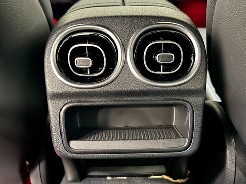Used 2023 Mercedes-Benz C 300 Sedan image 41
