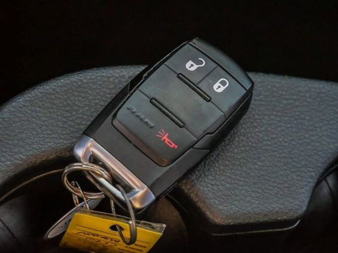 Used 2024 RAM 3500 Big Horn image 34