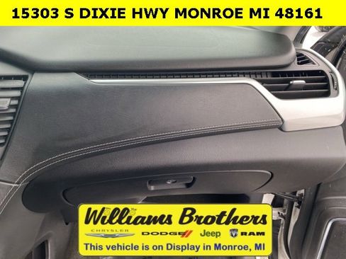 Used 2017 Chevrolet Suburban LT image 37