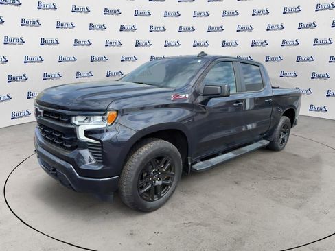 Used 2023 Chevrolet Silverado 1500 RST w/ Z71 Off-Road Package AWD/4WD image 3