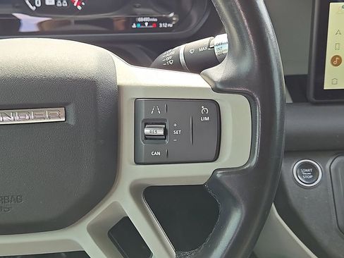 Used 2021 Land Rover Defender 110 SE image 19