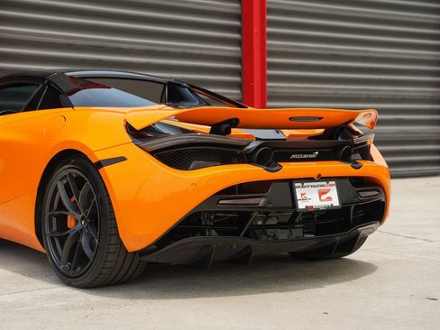 Used 2022 McLaren 720S Performance RWD image 12