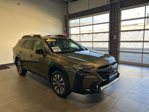 Used 2025 Subaru Outback Limited image 10