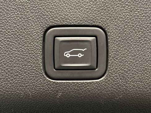 Used 2023 Chevrolet Tahoe High Country image 29