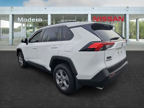 Used 2025 Toyota RAV4 XLE image 5