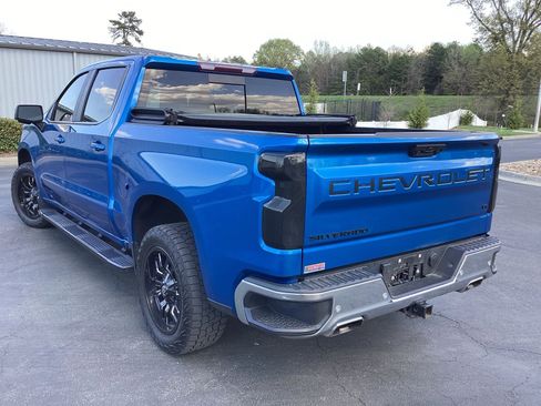 Used 2022 Chevrolet Silverado 1500 LT image 2