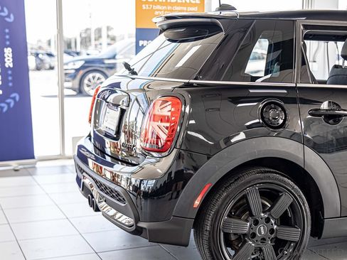 Used 2023 MINI Cooper S FWD image 15