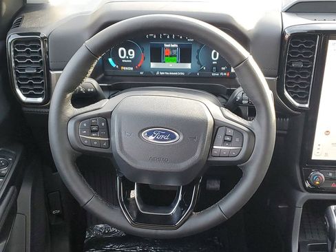 New 2025 Ford Ranger Lariat w/ Black Appearance Package image 28