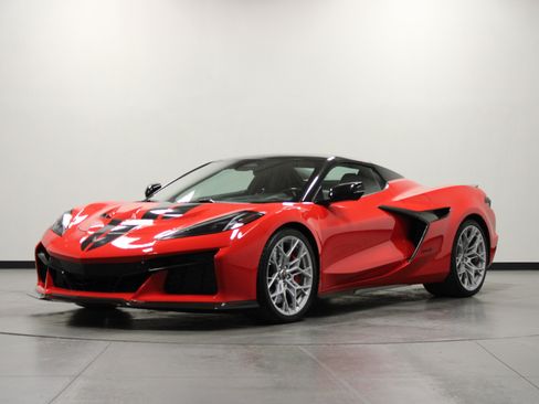 Used 2025 Chevrolet Corvette ZR1 RWD image 8