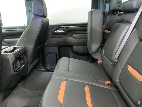 Used 2024 GMC Sierra 2500 AT4 w/ AT4 Premium Plus Package AWD/4WD image 7