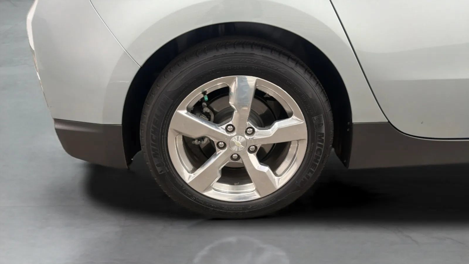Used 2012 Chevrolet Volt Premium w/ Premium Trim Package FWD image 25