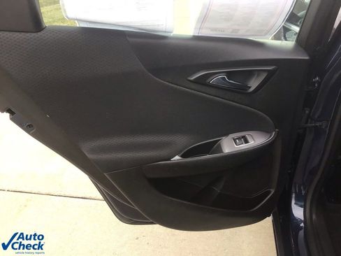 Used 2022 Chevrolet Malibu LT image 10