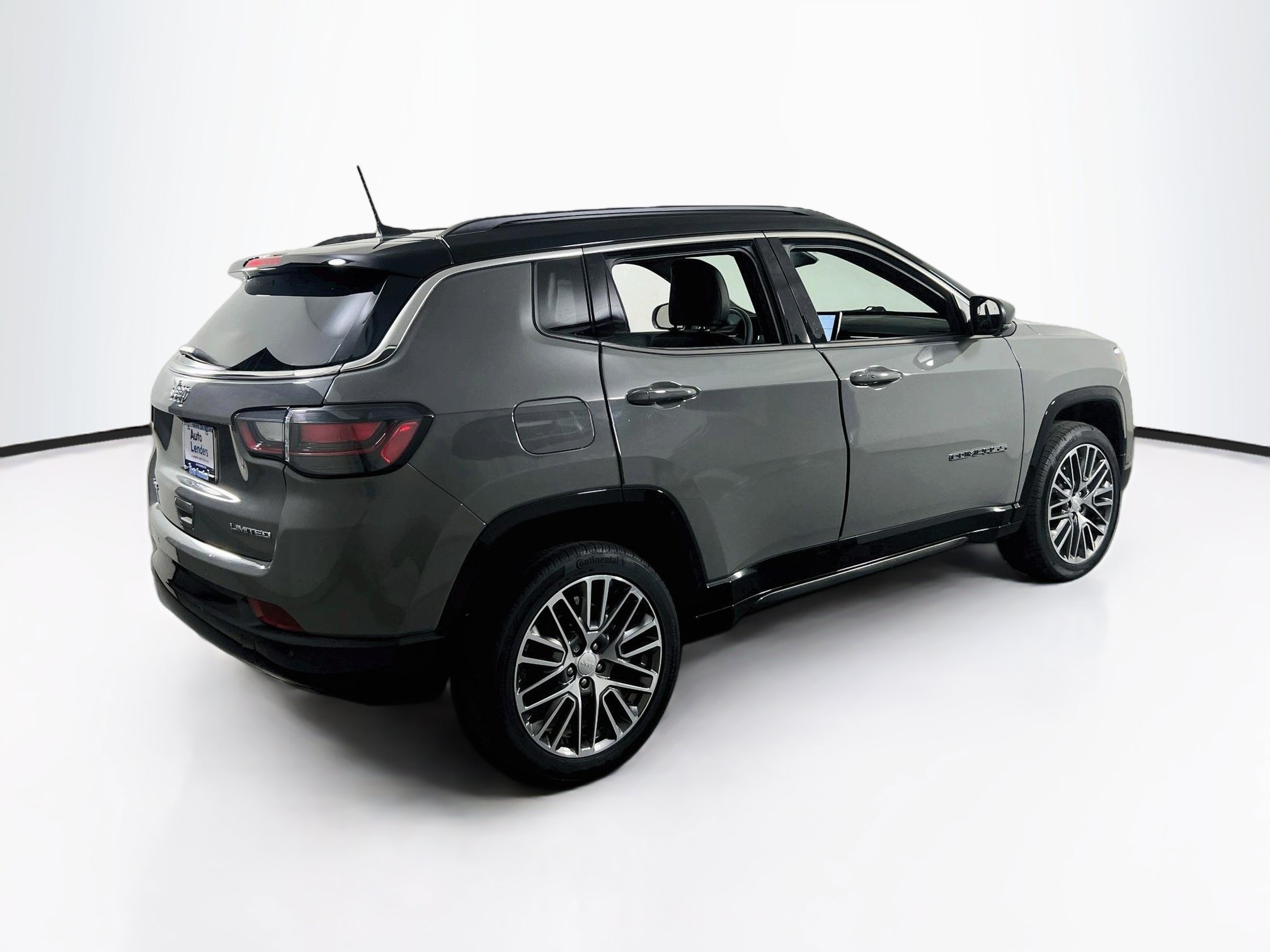 Used 2023 Jeep Compass Limited w/ Elite Group AWD/4WD image 5