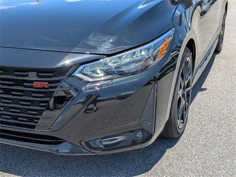 New 2025 Nissan Sentra SR w/ Midnight Edition image 9