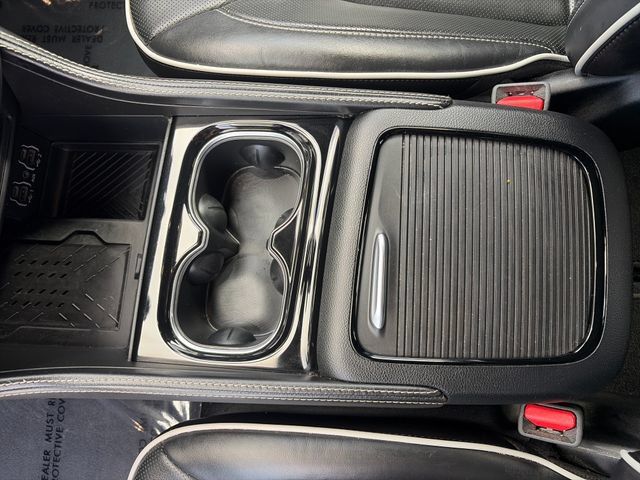 Used 2025 Chrysler Pacifica Limited FWD image 35