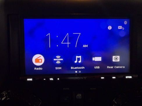 Used 2016 Jeep Wrangler Unlimited Sahara AWD/4WD image 14