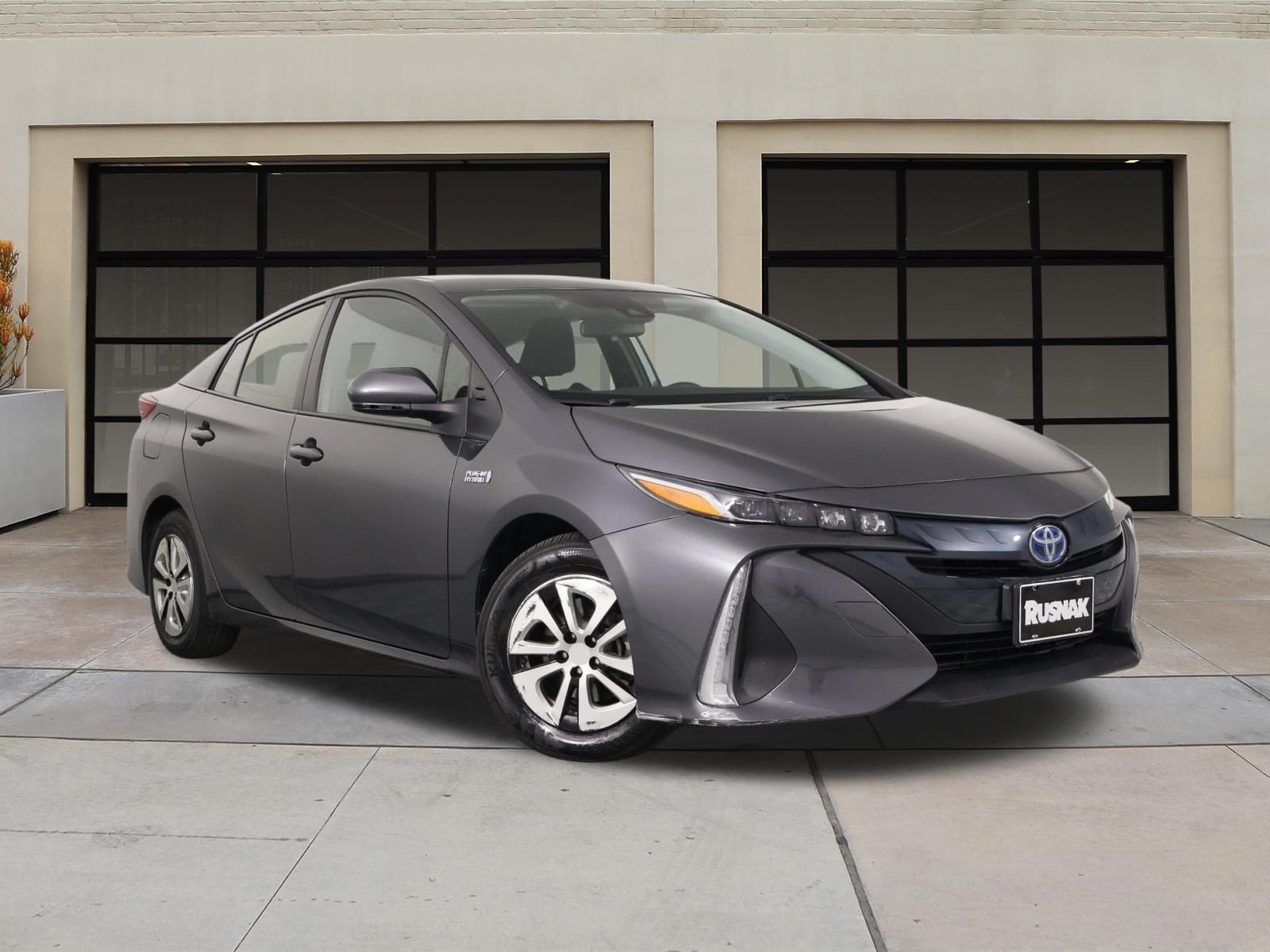 Used 2021 Toyota Prius Prime LE w/ Carpet Mat Package (TMS) FWD image 33