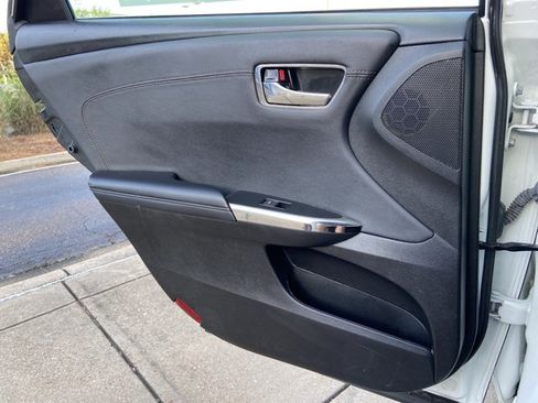 Used 2018 Toyota Avalon Touring w/ All Weather Liner Package FWD image 53